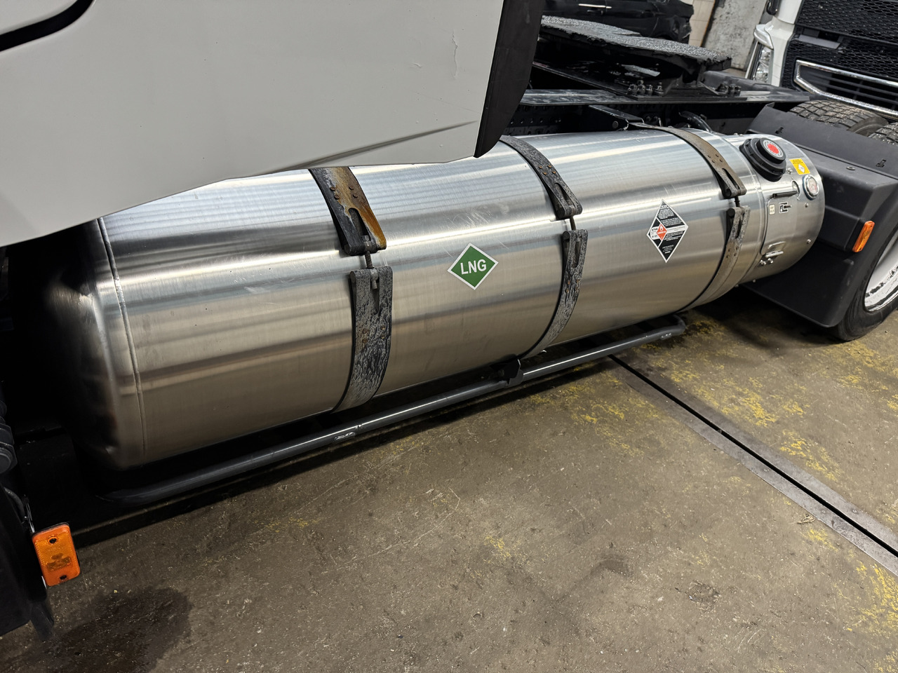 IVECO STRALIS HI-WAY S-WAY - מכל דלק: תמונה 2 IVECO STRALIS HI-WAY S-WAY - מכל דלק: תמונה 2