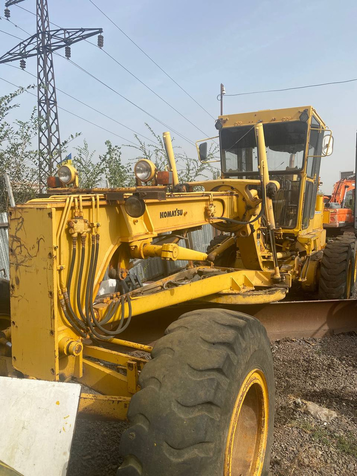 KOMATSU GD661А-1 - מפלסת: תמונה 5 KOMATSU GD661А-1 - מפלסת: תמונה 5