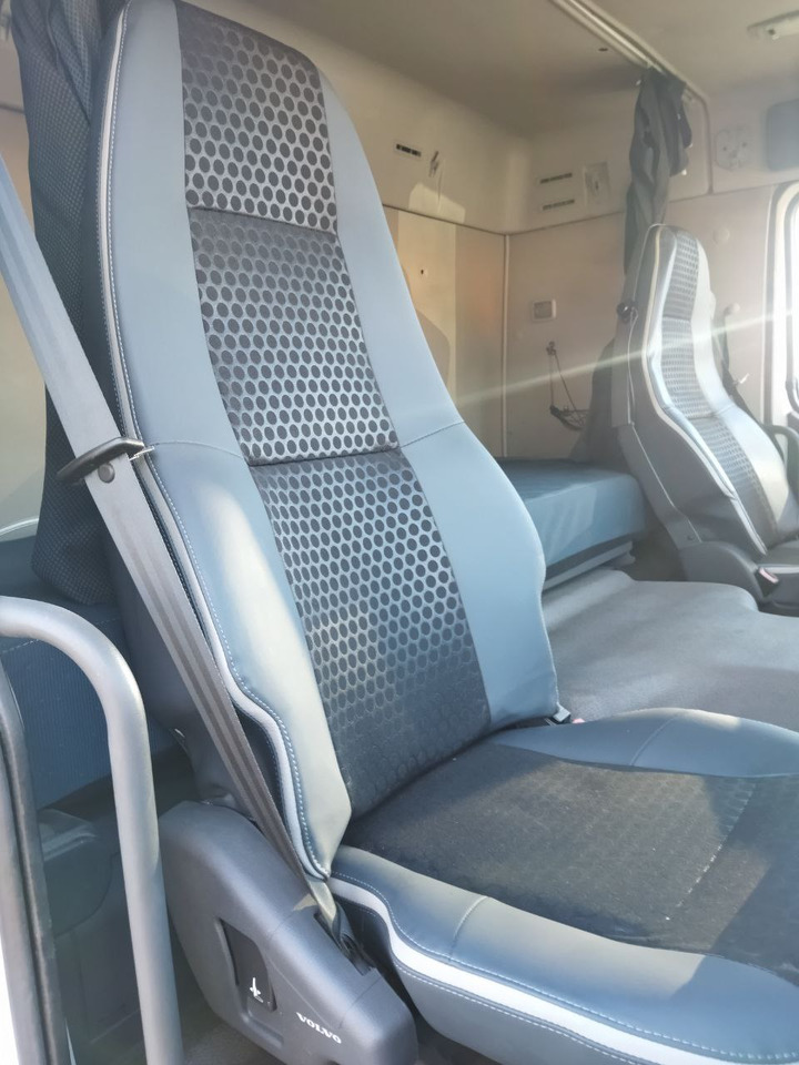 יחידת טרקטור Volvo FM 450: תמונה 11 יחידת טרקטור Volvo FM 450: תמונה 11