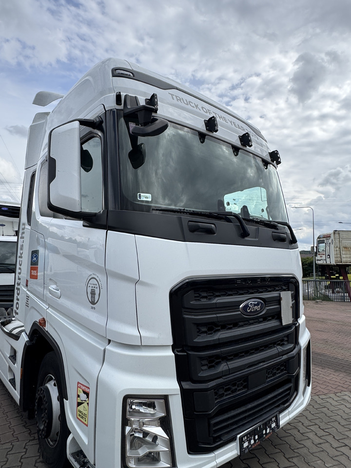 FORD F-MAX TRUCKS 500 - תא: תמונה 1 FORD F-MAX TRUCKS 500 - תא: תמונה 1