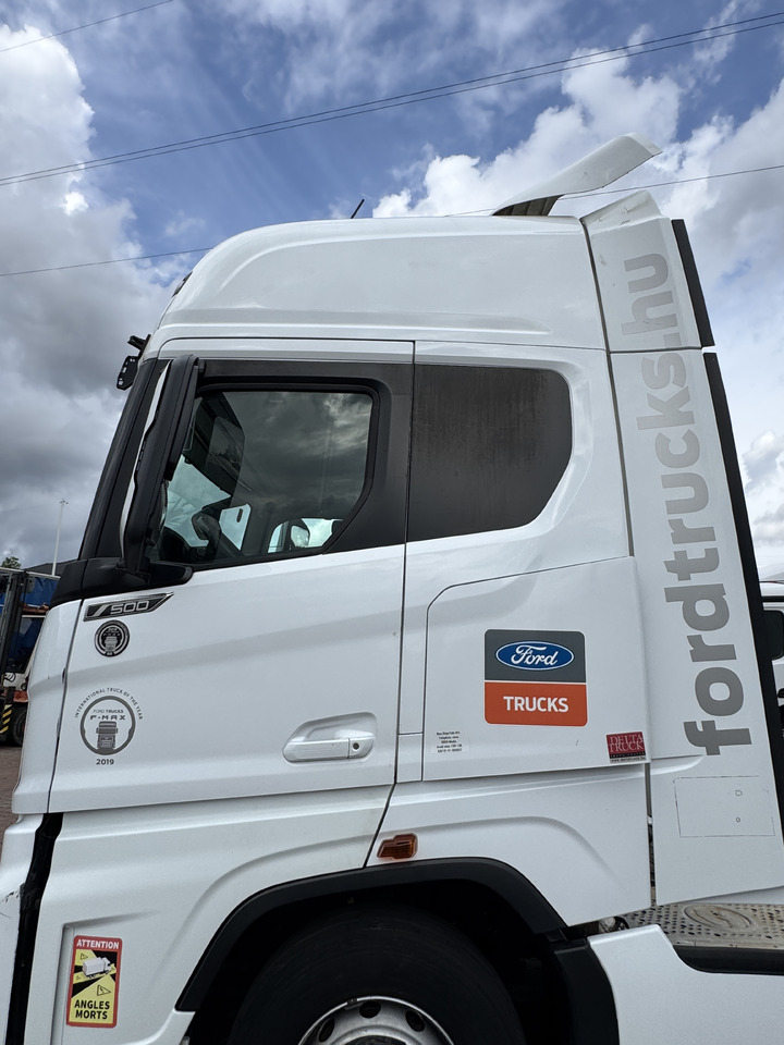 FORD F-MAX TRUCKS 500 - תא: תמונה 4 FORD F-MAX TRUCKS 500 - תא: תמונה 4