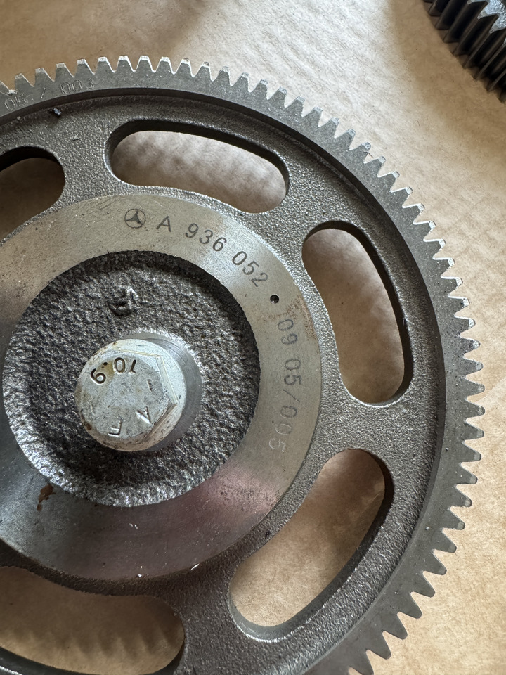 Mercedes-Benz Atego III E6 OM934LA Mercedes-Benz Atego III E6 - גל זיזים עבור משאית: תמונה 5 Mercedes-Benz Atego III E6 OM934LA Mercedes-Benz Atego III E6 - גל זיזים עבור משאית: תמונה 5