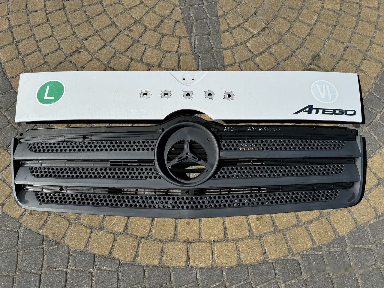 Mercedes-Benz Atego III E6 - מכסה מנוע עבור משאית: תמונה 1 Mercedes-Benz Atego III E6 - מכסה מנוע עבור משאית: תמונה 1