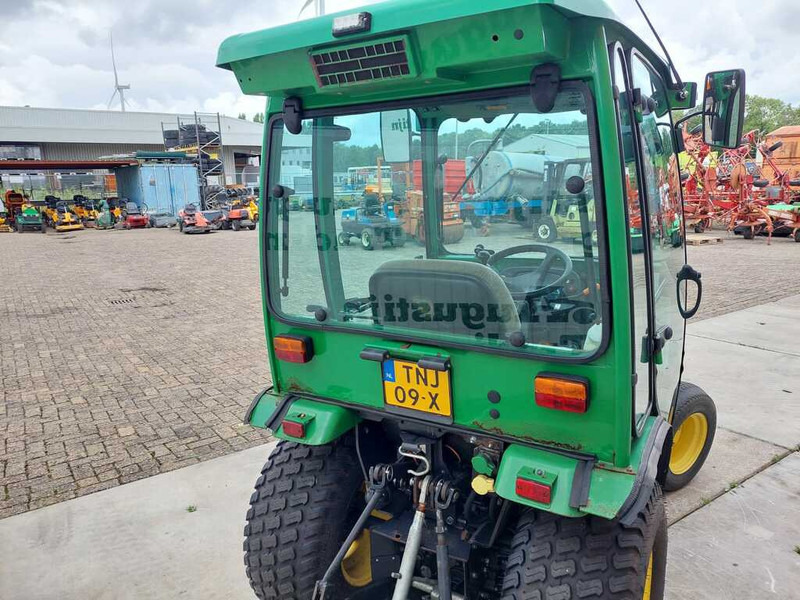 John Deere 2320 - טרקטור קומפקטי: תמונה 5 John Deere 2320 - טרקטור קומפקטי: תמונה 5