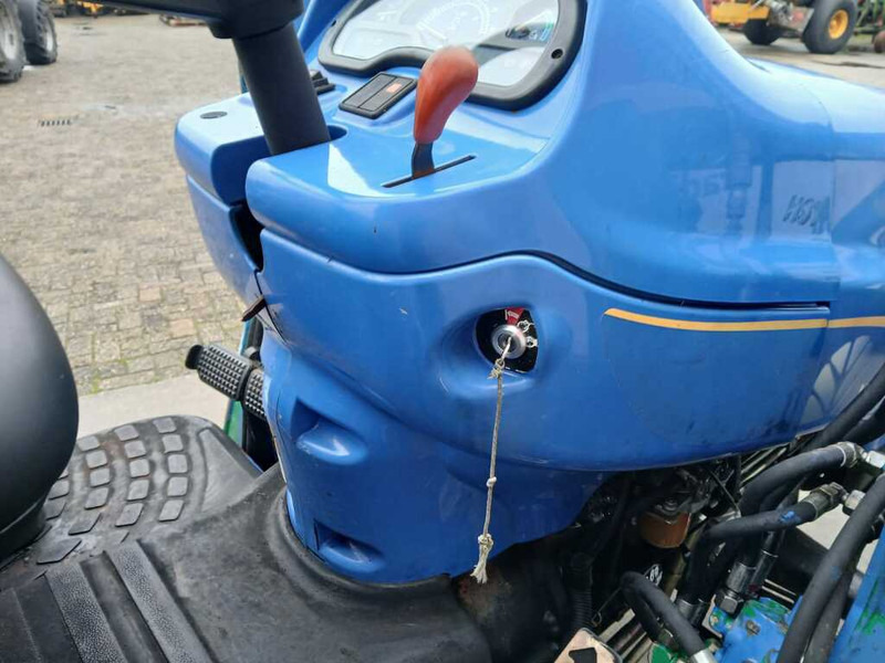 New Holland TC 40 - טרקטור חקלאי: תמונה 3 New Holland TC 40 - טרקטור חקלאי: תמונה 3