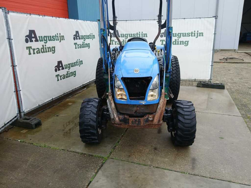 New Holland TC 40 - טרקטור חקלאי: תמונה 2 New Holland TC 40 - טרקטור חקלאי: תמונה 2