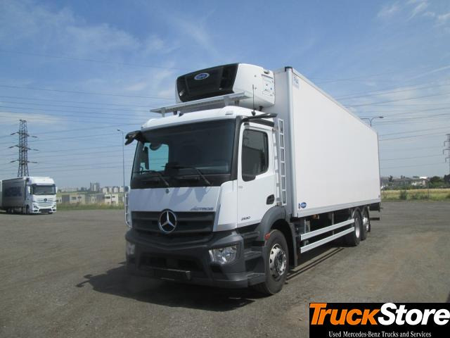 Mercedes-Benz Antos 2530 L - משאית קירור: תמונה 1 Mercedes-Benz Antos 2530 L - משאית קירור: תמונה 1