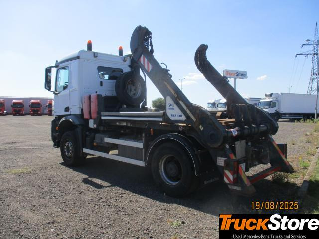 Mercedes-Benz Arocs 1845 LK - משאית דילוג העמסה: תמונה 4 Mercedes-Benz Arocs 1845 LK - משאית דילוג העמסה: תמונה 4