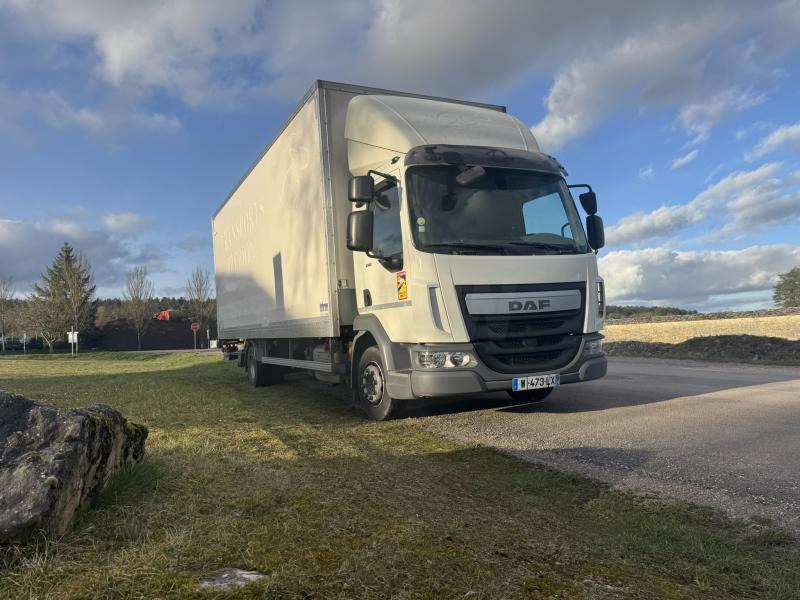DAF LF 210 FA - משאית תיבה: תמונה 1 DAF LF 210 FA - משאית תיבה: תמונה 1