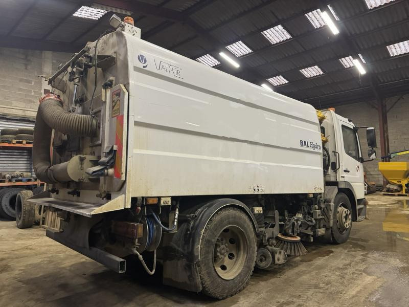 Mercedes Atego 1524 - מטאטא כבישים: תמונה 2 Mercedes Atego 1524 - מטאטא כבישים: תמונה 2