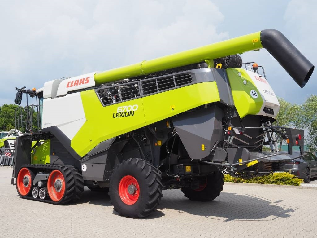 Claas Lexion 6700TT GPS + V770 - מקצרת קומבינה: תמונה 2 Claas Lexion 6700TT GPS + V770 - מקצרת קומבינה: תמונה 2