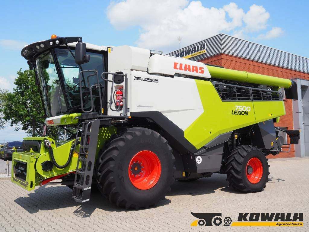 Claas Lexion 7500 + V930  - מקצרת קומבינה: תמונה 1 Claas Lexion 7500 + V930  - מקצרת קומבינה: תמונה 1