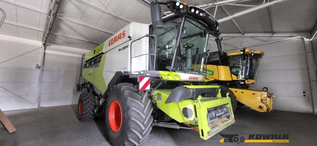 Claas Lexion 7500 + V930 - מקצרת קומבינה: תמונה 1 Claas Lexion 7500 + V930 - מקצרת קומבינה: תמונה 1