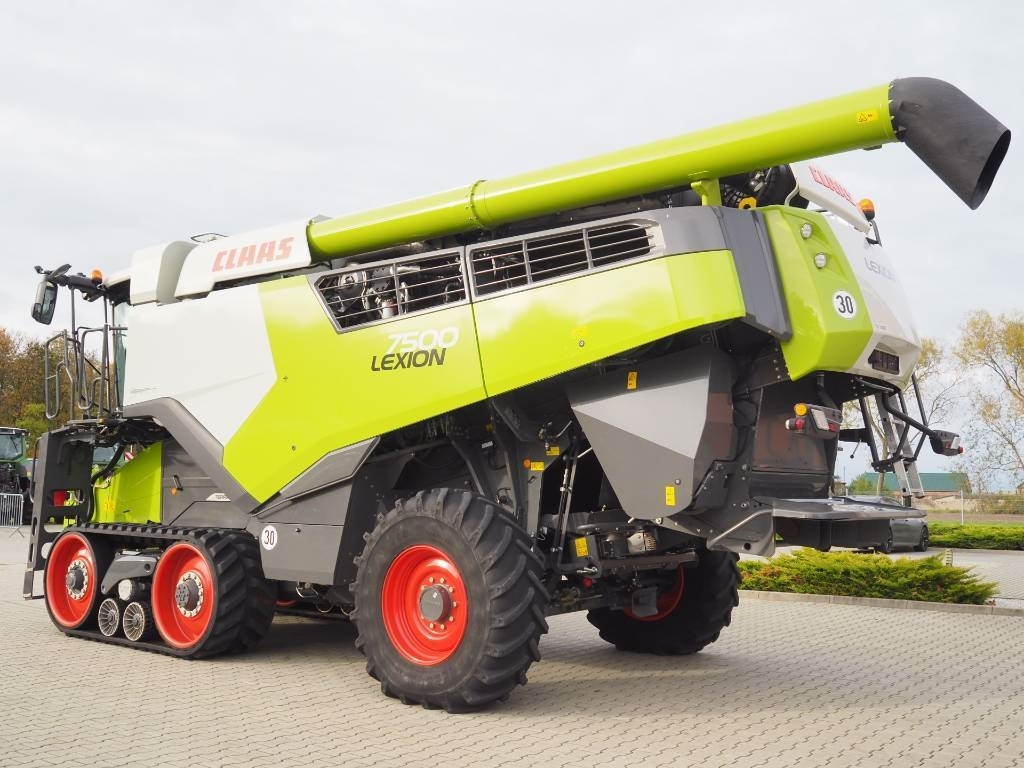 Claas Lexion 7500TT GPS + V930  - מקצרת קומבינה: תמונה 2 Claas Lexion 7500TT GPS + V930  - מקצרת קומבינה: תמונה 2