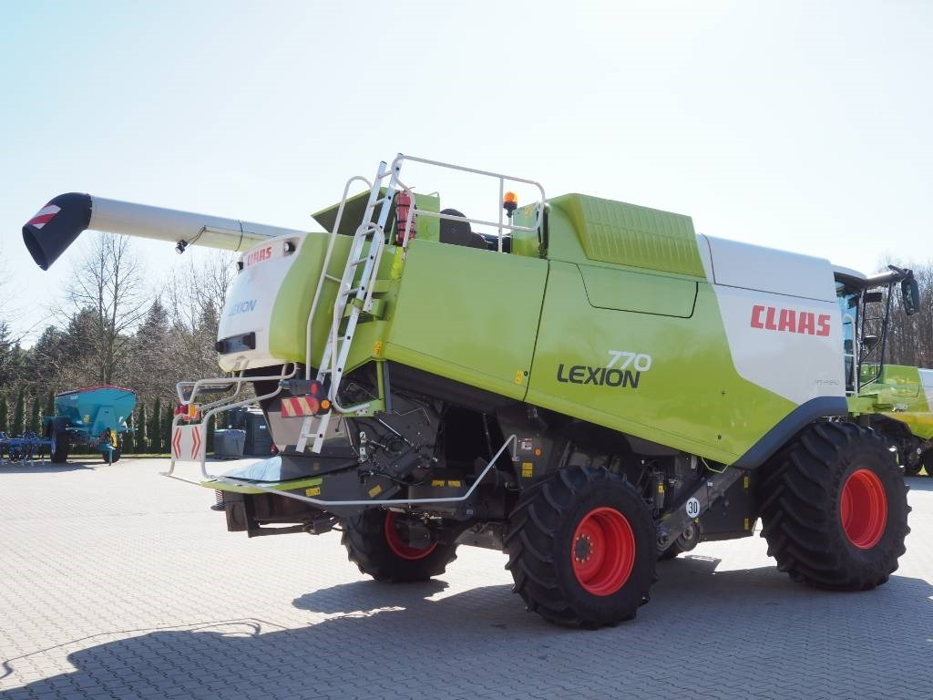 Claas Lexion 770 GPS + V1050 - מקצרת קומבינה: תמונה 3 Claas Lexion 770 GPS + V1050 - מקצרת קומבינה: תמונה 3