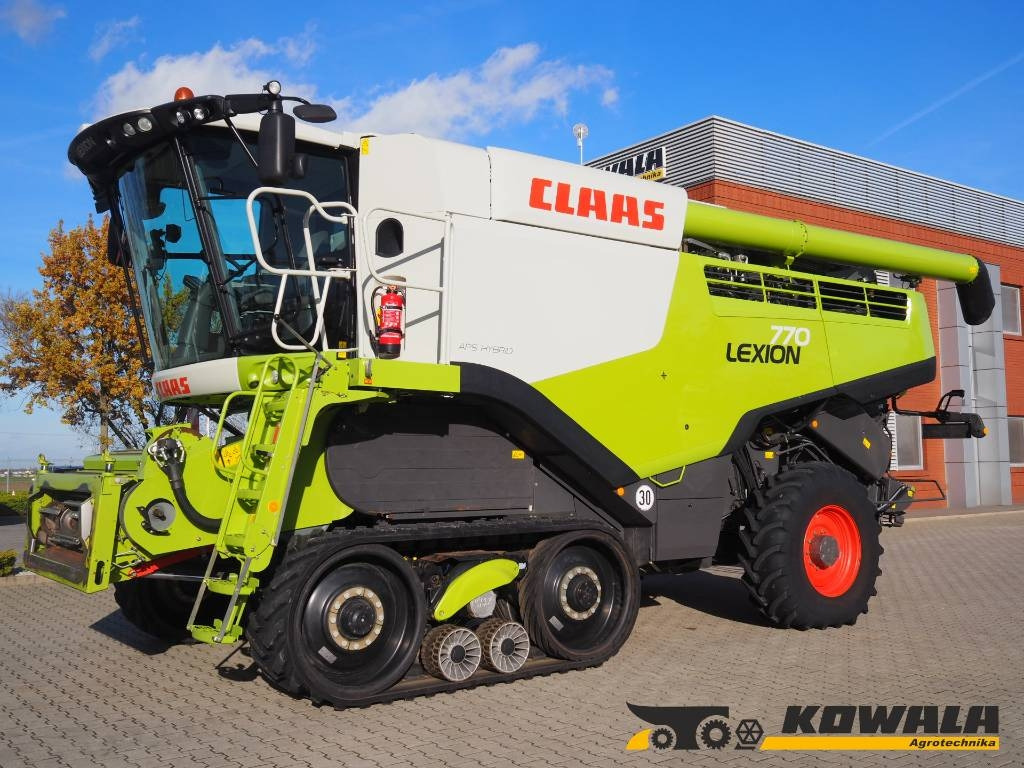 Claas Lexion 770TT 4x4 + V1200  - מקצרת קומבינה: תמונה 1 Claas Lexion 770TT 4x4 + V1200  - מקצרת קומבינה: תמונה 1