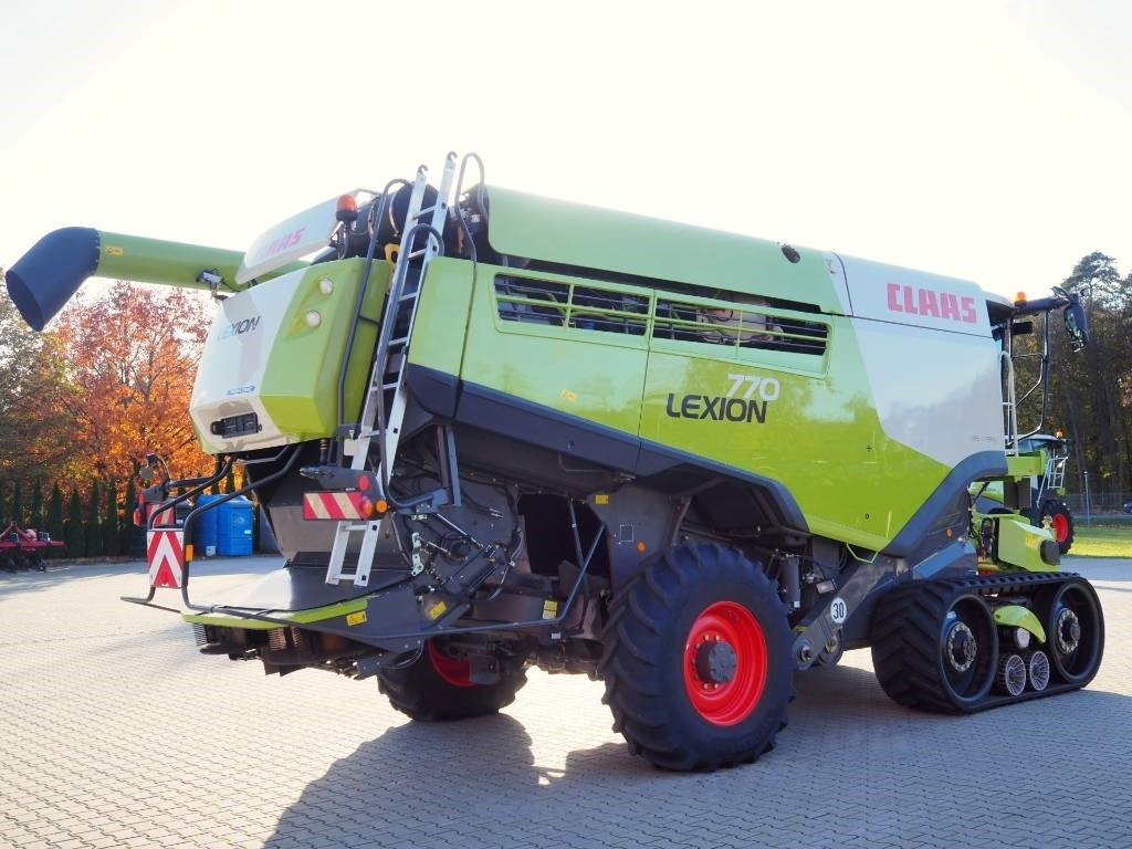 Claas Lexion 770TT 4x4 + V1200  - מקצרת קומבינה: תמונה 3 Claas Lexion 770TT 4x4 + V1200  - מקצרת קומבינה: תמונה 3