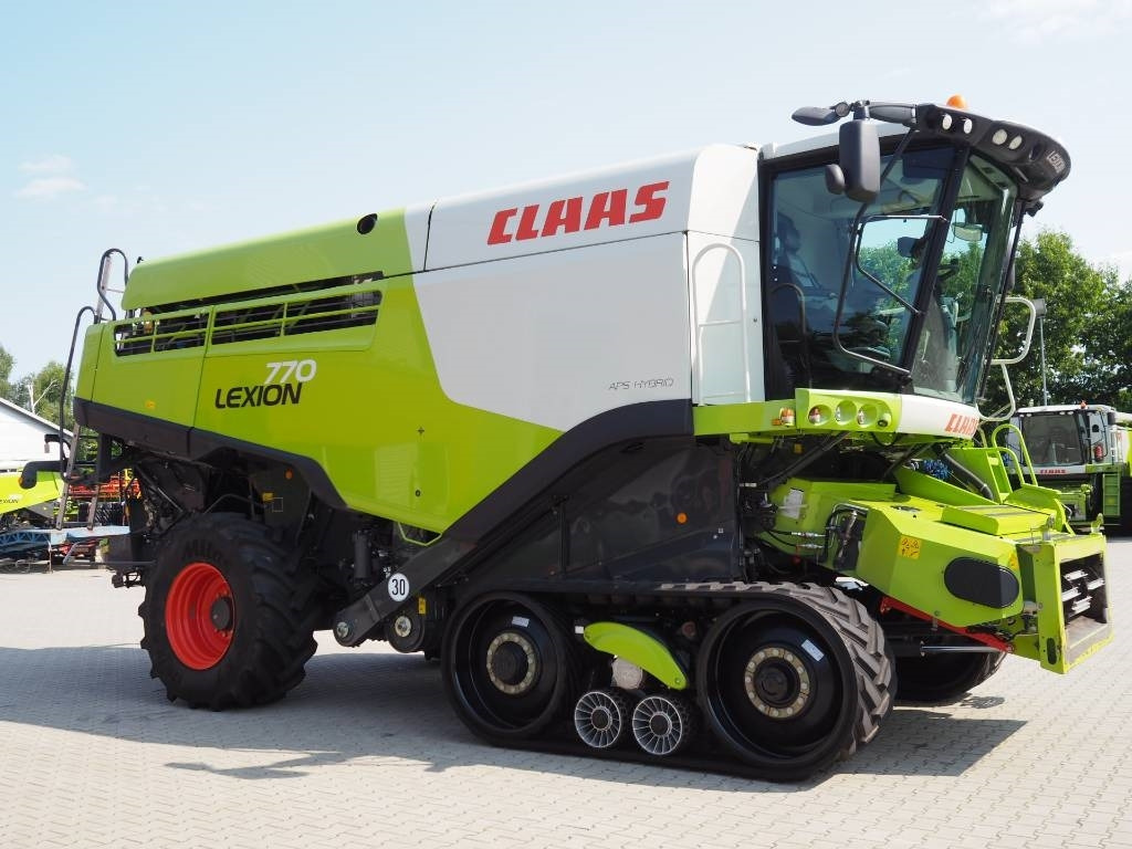 Claas Lexion 770TT + V1050 - מקצרת קומבינה: תמונה 4 Claas Lexion 770TT + V1050 - מקצרת קומבינה: תמונה 4