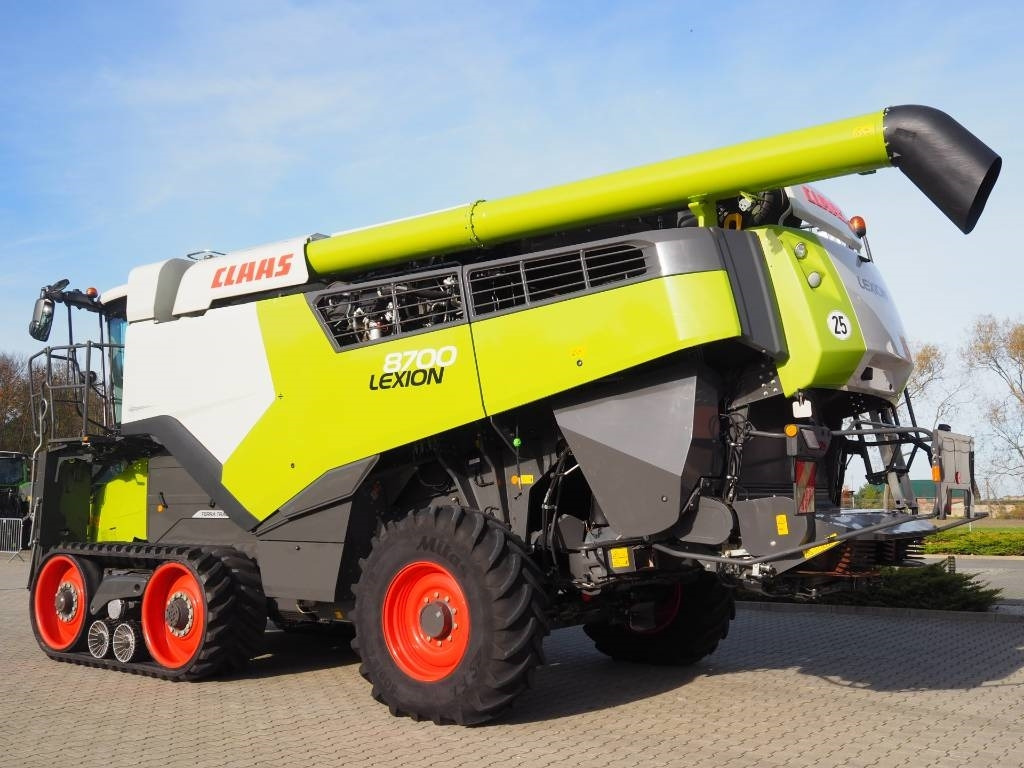Claas Lexion 8700TT + V1080 2-stage threshing drum drive  - מקצרת קומבינה: תמונה 2 Claas Lexion 8700TT + V1080 2-stage threshing drum drive  - מקצרת קומבינה: תמונה 2