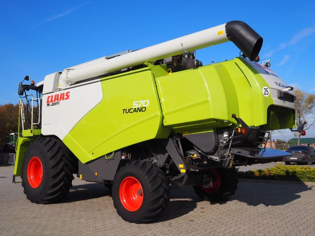 Claas Tucano 570 GPS + V770  - מקצרת קומבינה: תמונה 2 Claas Tucano 570 GPS + V770  - מקצרת קומבינה: תמונה 2