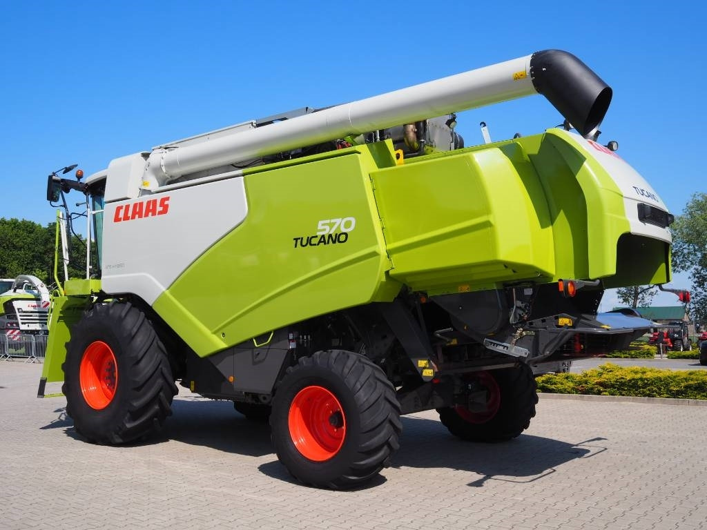 Claas Tucano 570 + V770 - מקצרת קומבינה: תמונה 2 Claas Tucano 570 + V770 - מקצרת קומבינה: תמונה 2