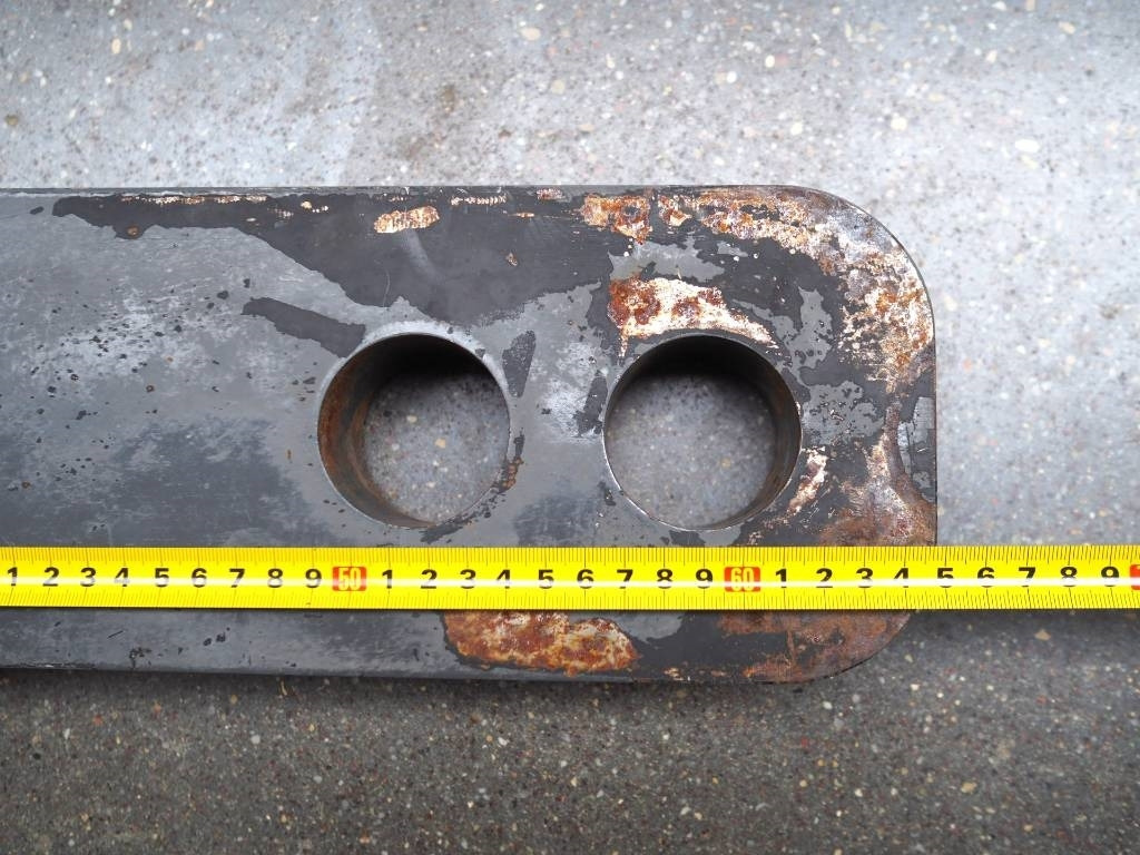 Claas Xerion - bumper hitch K80 - גוף וחלק חיצוני עבור מכונה חקלאית: תמונה 5 Claas Xerion - bumper hitch K80 - גוף וחלק חיצוני עבור מכונה חקלאית: תמונה 5