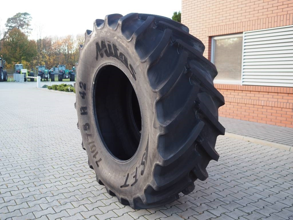 Mitas SFT 710/75 R42 - צמיג עבור מכונה חקלאית: תמונה 3 Mitas SFT 710/75 R42 - צמיג עבור מכונה חקלאית: תמונה 3