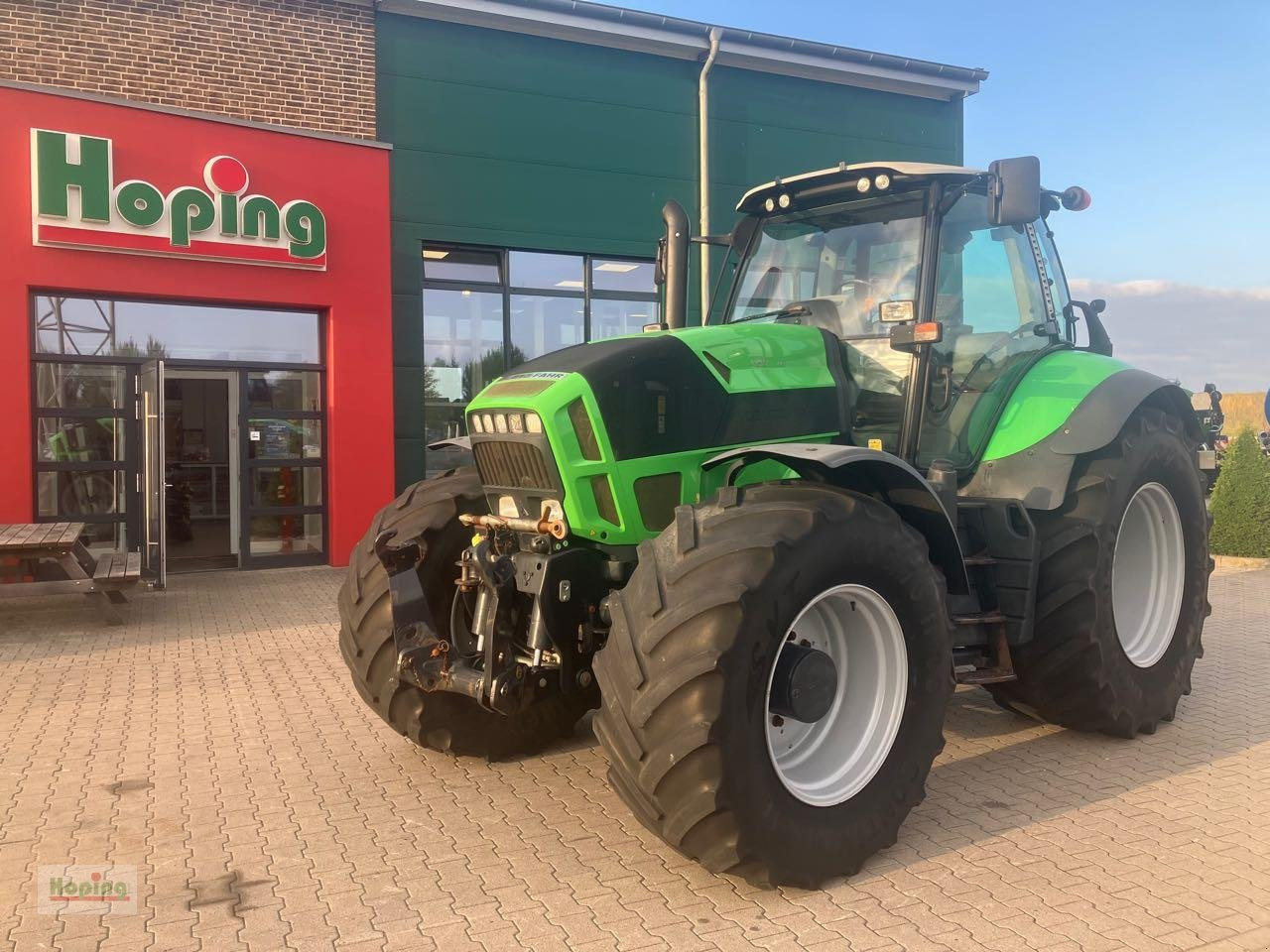 Deutz-Fahr 7210 Agrotron TTV - טרקטור חקלאי: תמונה 1 Deutz-Fahr 7210 Agrotron TTV - טרקטור חקלאי: תמונה 1
