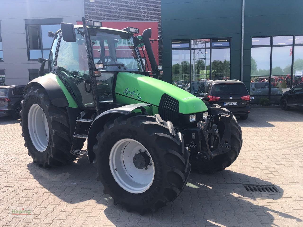 Deutz-Fahr Agrotron 135 - טרקטור חקלאי: תמונה 1 Deutz-Fahr Agrotron 135 - טרקטור חקלאי: תמונה 1