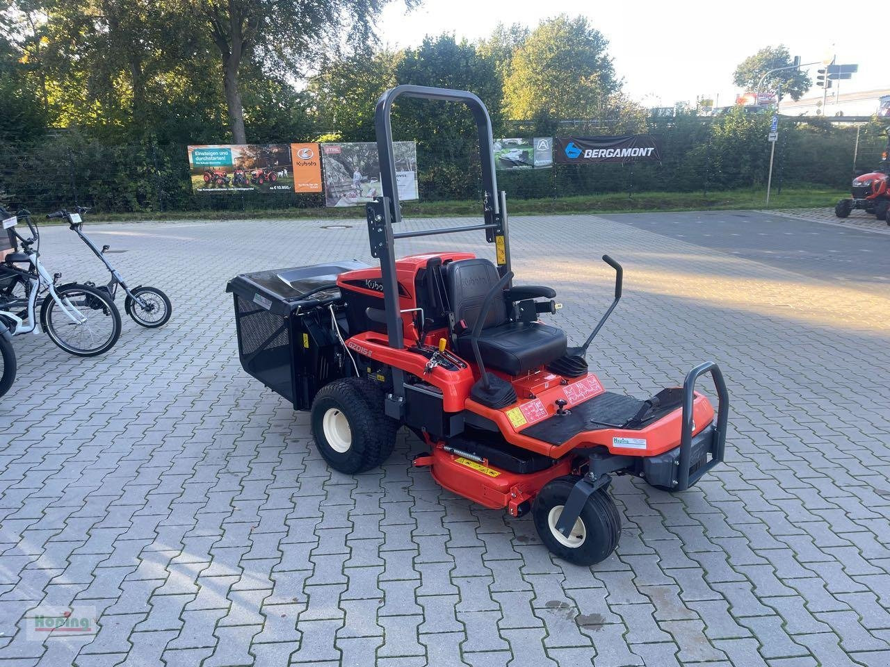 Kubota GZD 15 LD - מכסחת גינה: תמונה 4 Kubota GZD 15 LD - מכסחת גינה: תמונה 4