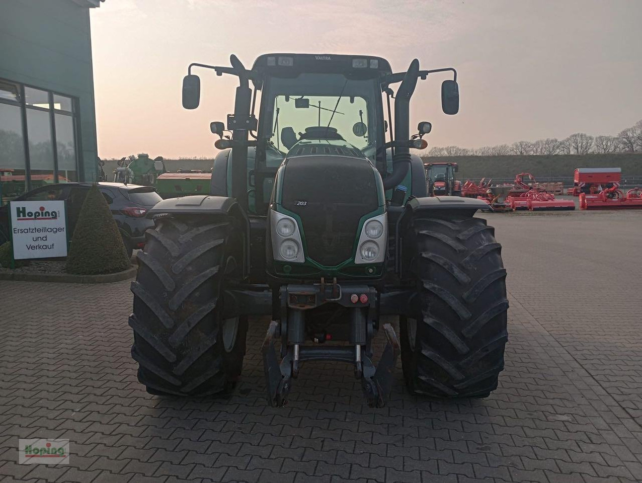 Valtra T203 D - טרקטור חקלאי: תמונה 2 Valtra T203 D - טרקטור חקלאי: תמונה 2