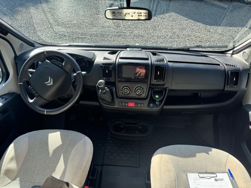 CARADO T447 PRO+ , camera, radio, awning, bike holder, LPG, ALU - רכב ממונע חצי-משולב: תמונה 5 CARADO T447 PRO+ , camera, radio, awning, bike holder, LPG, ALU - רכב ממונע חצי-משולב: תמונה 5