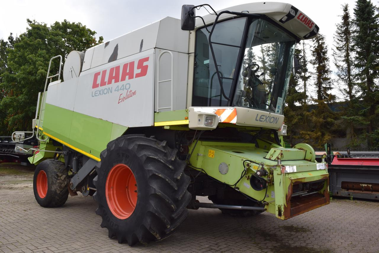 CLAAS Lexion 440 Evolution - מקצרת קומבינה: תמונה 1 CLAAS Lexion 440 Evolution - מקצרת קומבינה: תמונה 1