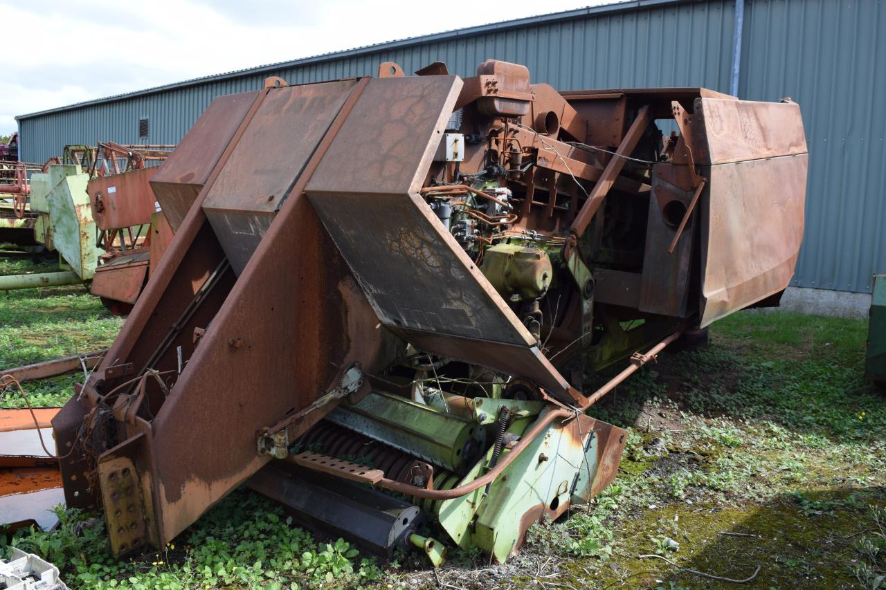 CLAAS Quadrant 1100 *zur Teilevertwertung* - מכונת צרור מרובעת: תמונה 1 CLAAS Quadrant 1100 *zur Teilevertwertung* - מכונת צרור מרובעת: תמונה 1