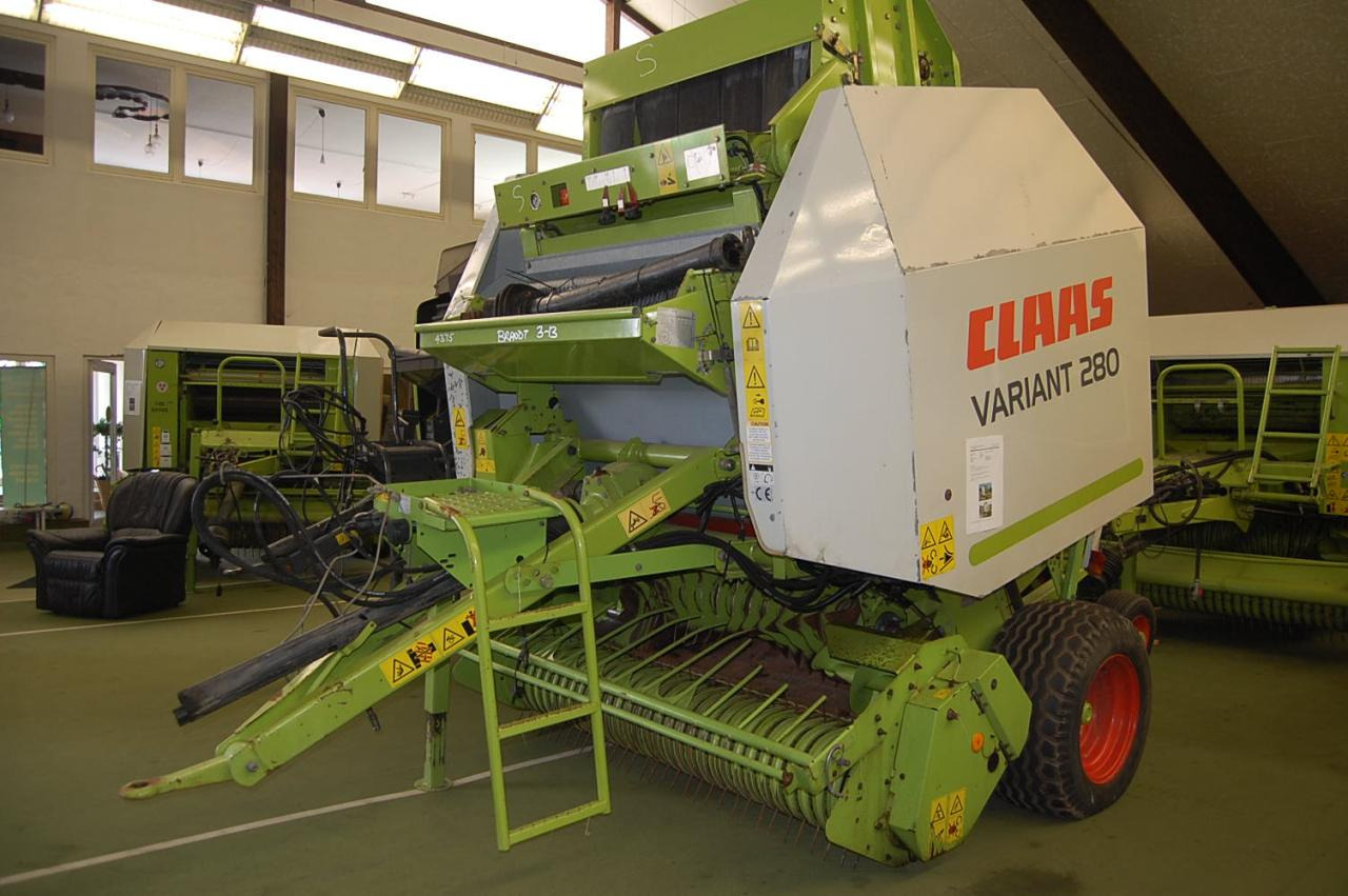 CLAAS Variant 280 - מכונת צרור עגולה: תמונה 1 CLAAS Variant 280 - מכונת צרור עגולה: תמונה 1