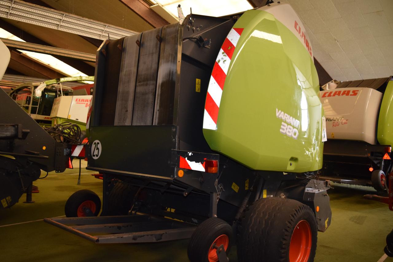 CLAAS Variant 380 RC - מכונת צרור עגולה: תמונה 5 CLAAS Variant 380 RC - מכונת צרור עגולה: תמונה 5