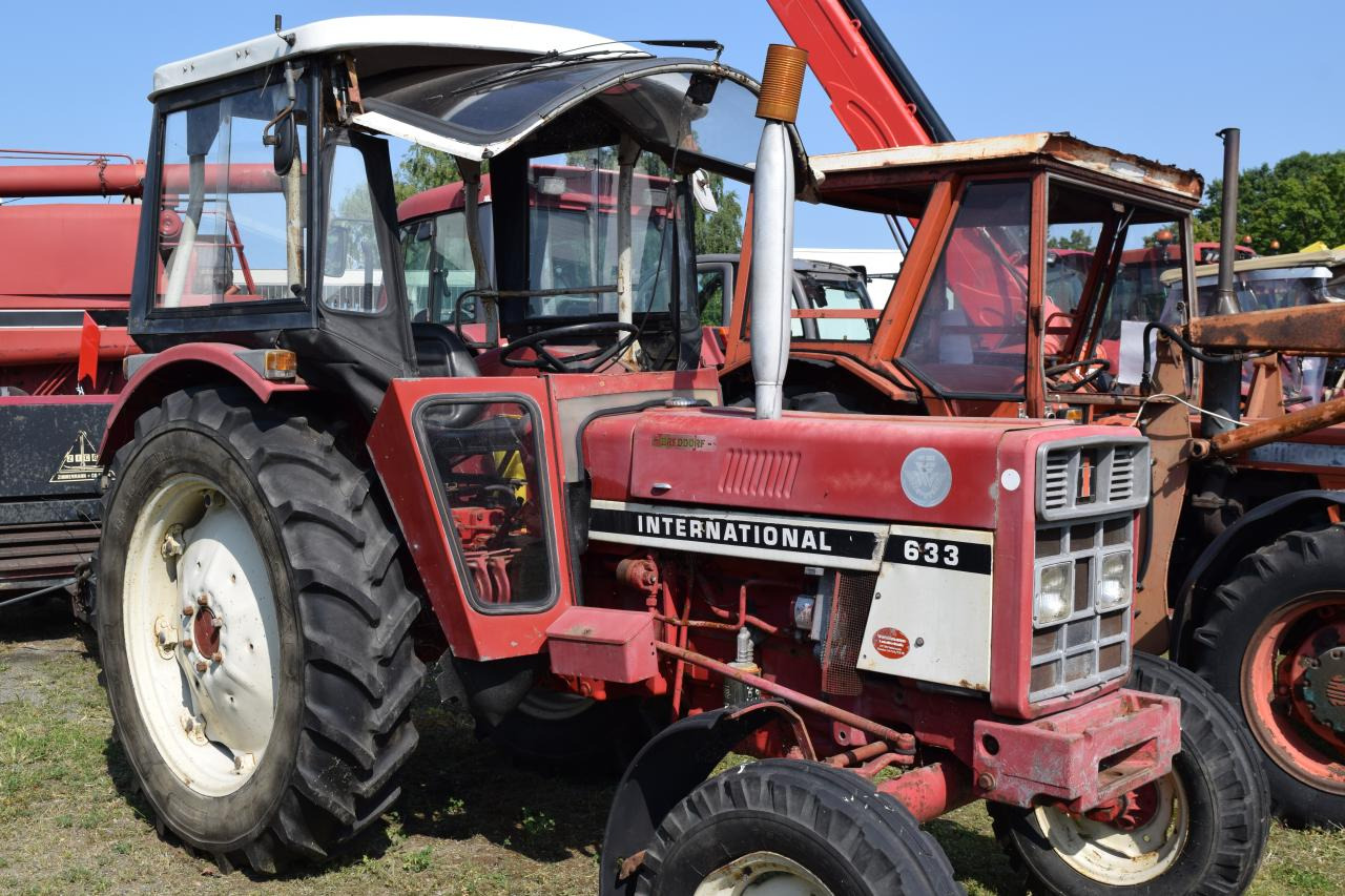 Case-IH 733 - טרקטור חקלאי: תמונה 1 Case-IH 733 - טרקטור חקלאי: תמונה 1