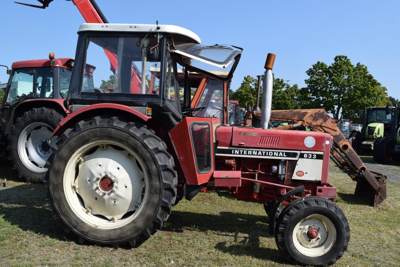Case-IH 733 - טרקטור חקלאי: תמונה 2 Case-IH 733 - טרקטור חקלאי: תמונה 2