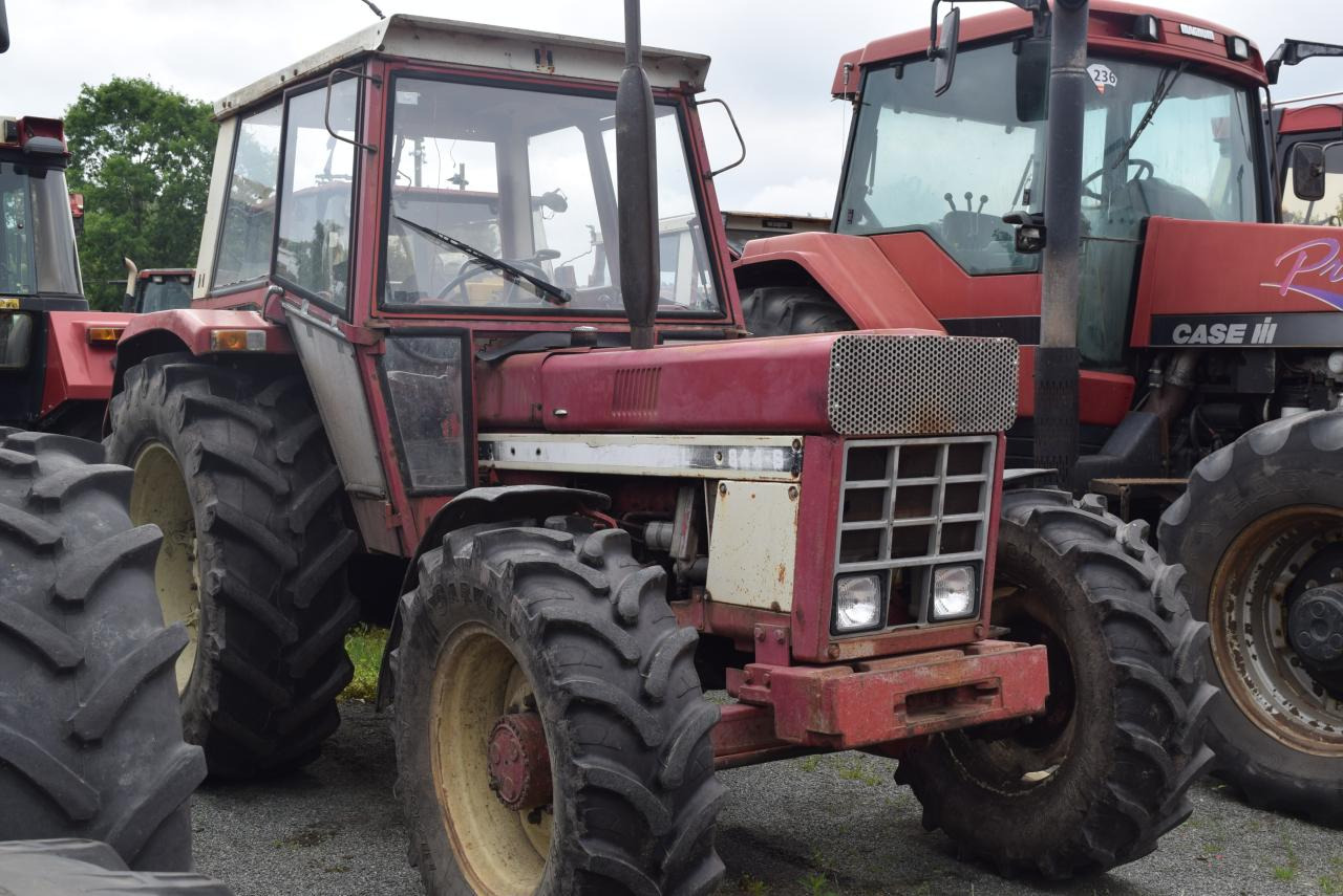 Case-IH 844 A/S - טרקטור חקלאי: תמונה 1 Case-IH 844 A/S - טרקטור חקלאי: תמונה 1