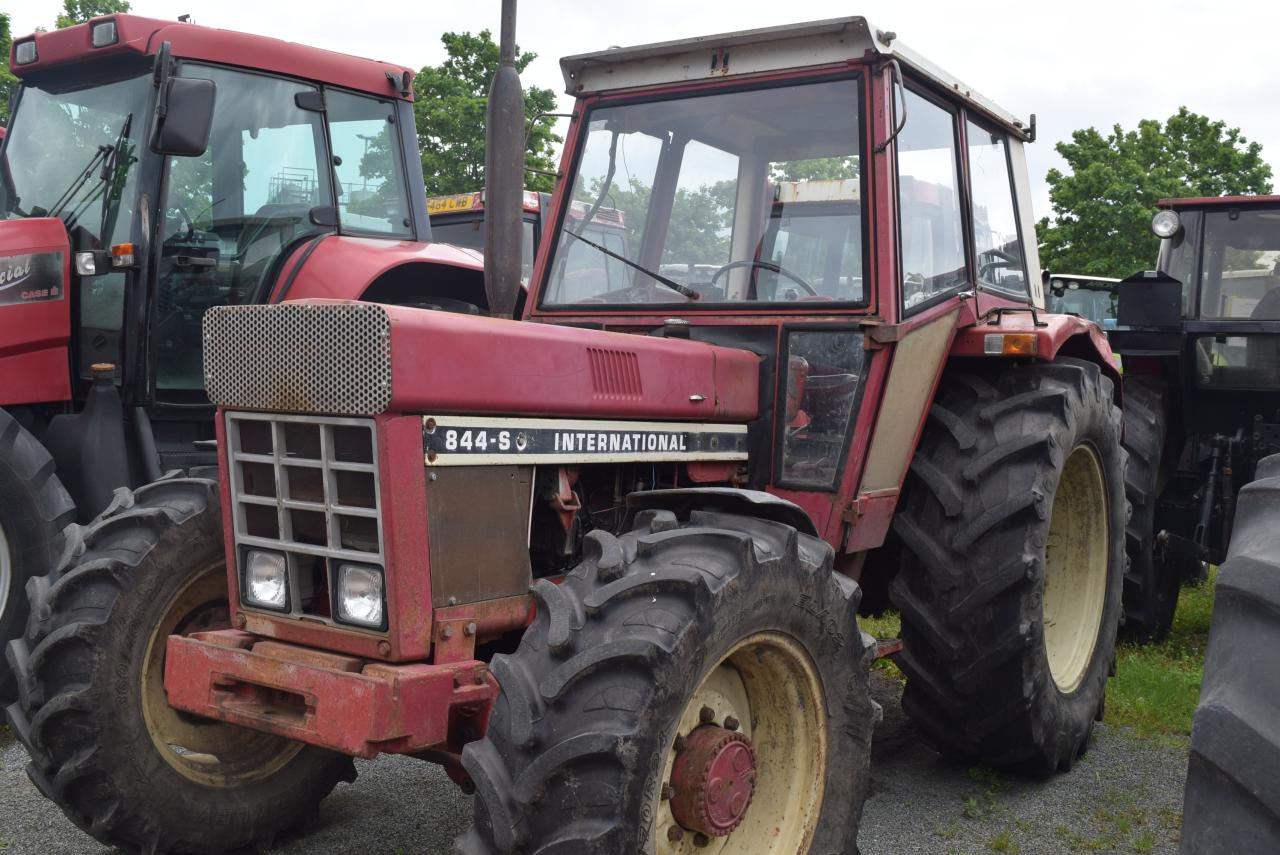 Case-IH 844 A/S - טרקטור חקלאי: תמונה 2 Case-IH 844 A/S - טרקטור חקלאי: תמונה 2