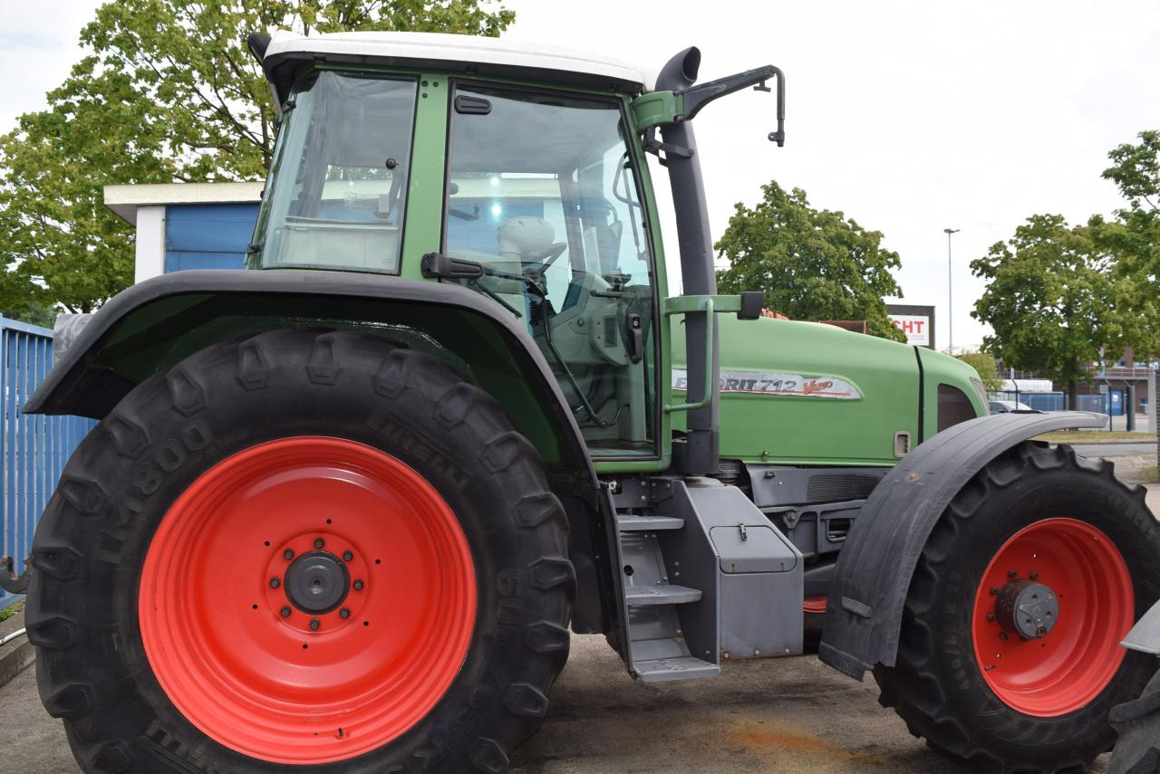 Fendt 712 Vario - טרקטור חקלאי: תמונה 1 Fendt 712 Vario - טרקטור חקלאי: תמונה 1