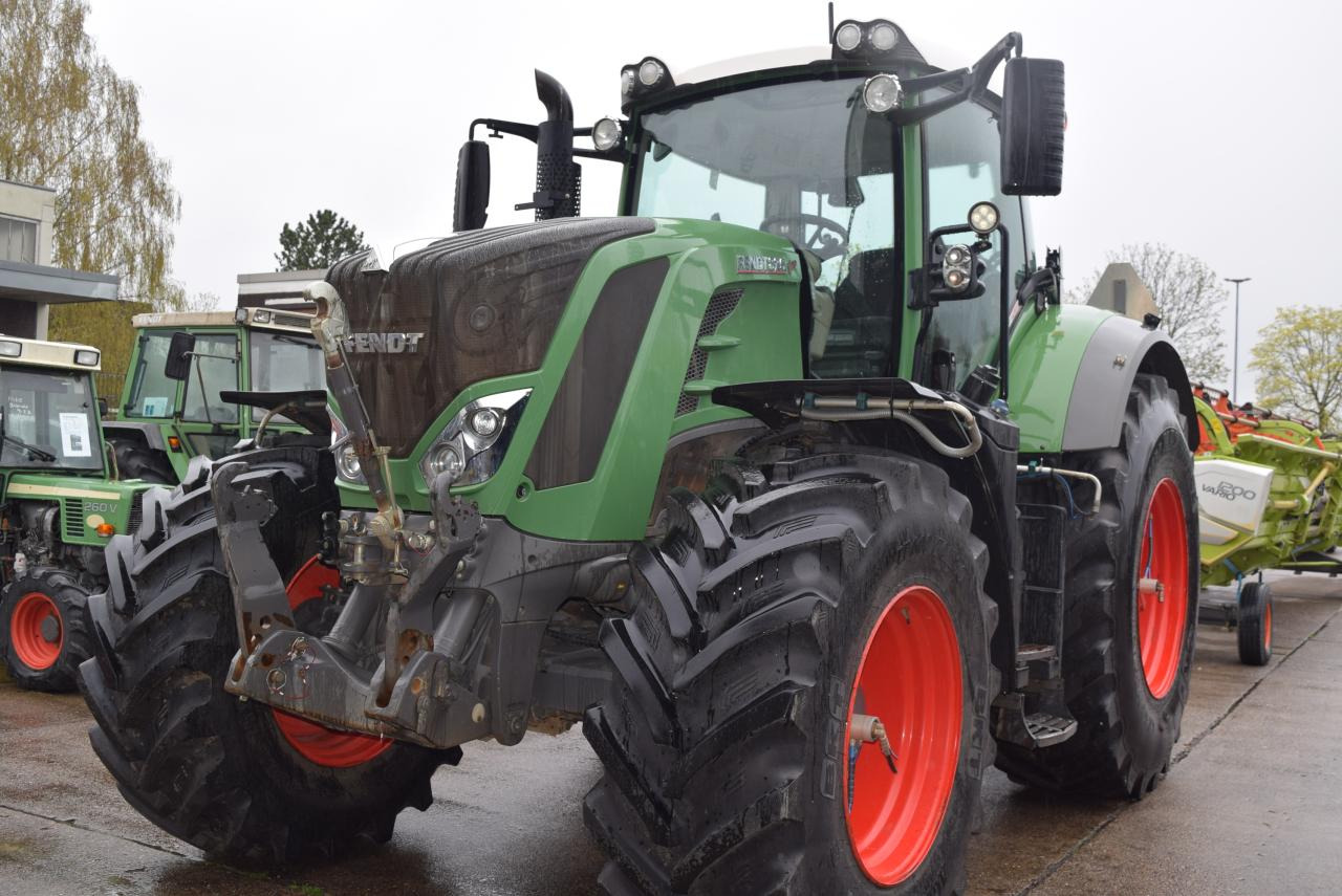 Fendt 826 Vario ProfiPlus - טרקטור חקלאי: תמונה 3 Fendt 826 Vario ProfiPlus - טרקטור חקלאי: תמונה 3
