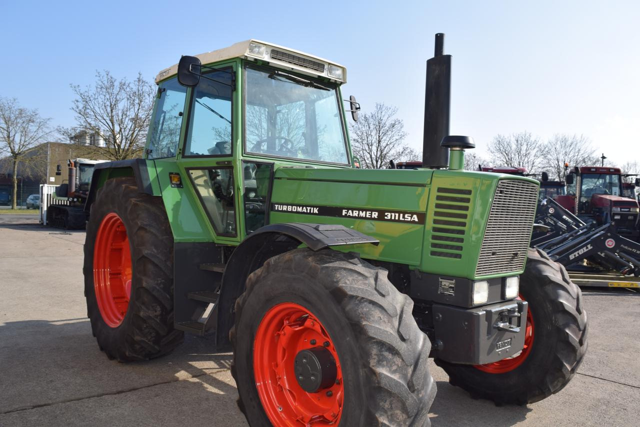 Fendt Farmer 311 LSA - טרקטור חקלאי: תמונה 1 Fendt Farmer 311 LSA - טרקטור חקלאי: תמונה 1