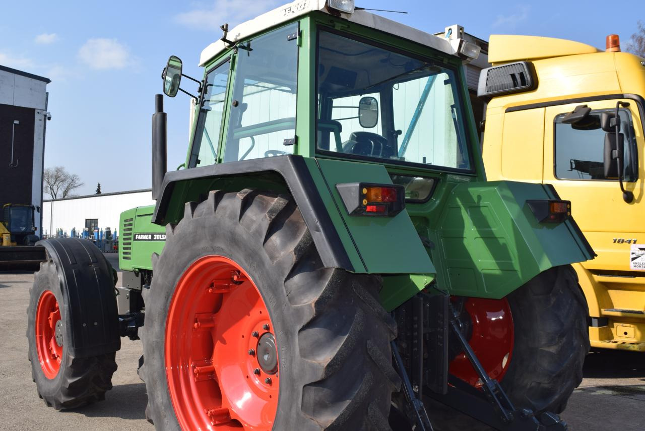 Fendt Farmer 311 LSA - טרקטור חקלאי: תמונה 4 Fendt Farmer 311 LSA - טרקטור חקלאי: תמונה 4