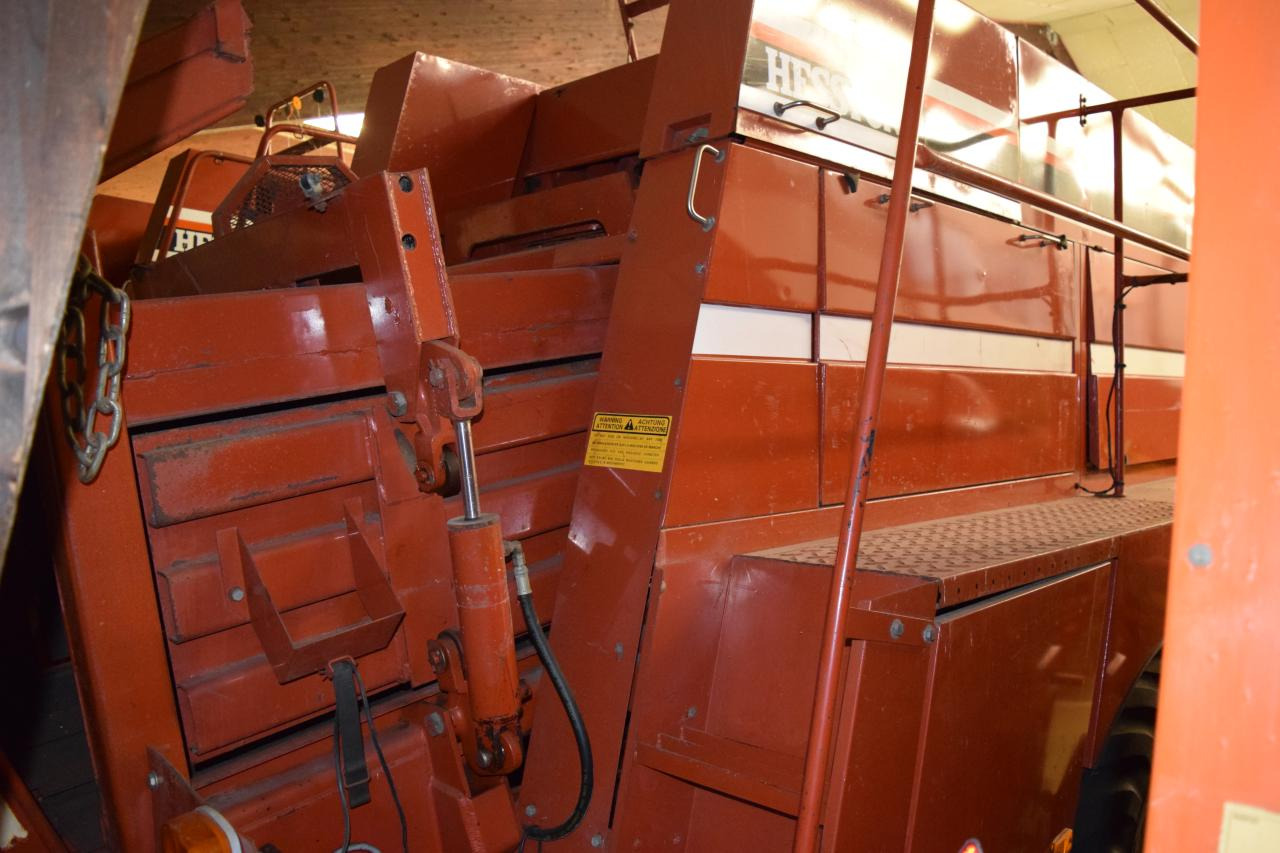 Fiat Hesston 4700 - מכונת צרור מרובעת: תמונה 3 Fiat Hesston 4700 - מכונת צרור מרובעת: תמונה 3