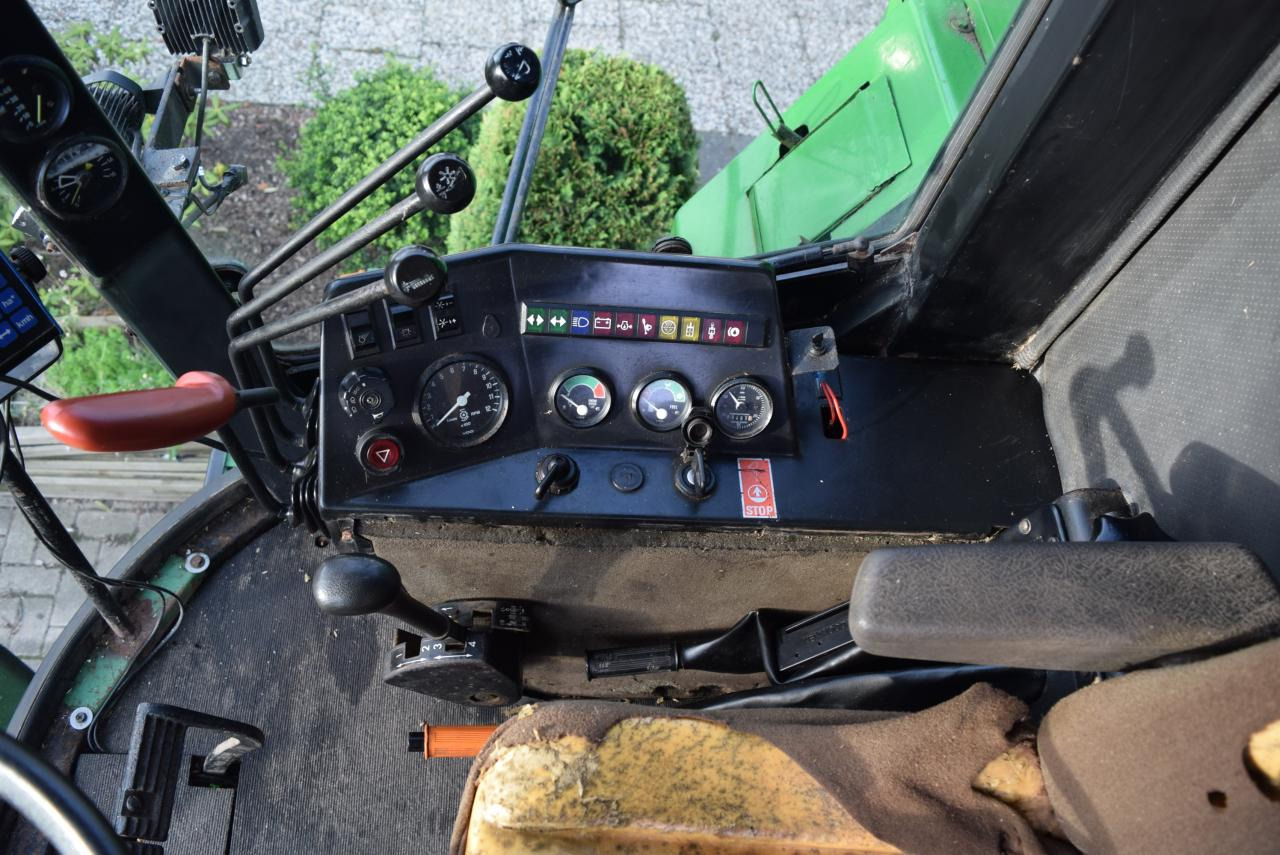 מקצרת קומבינה John Deere 1065: תמונה 9