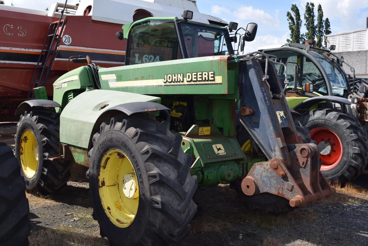 John Deere 3200 - מפעיל טלסקופי: תמונה 2 John Deere 3200 - מפעיל טלסקופי: תמונה 2