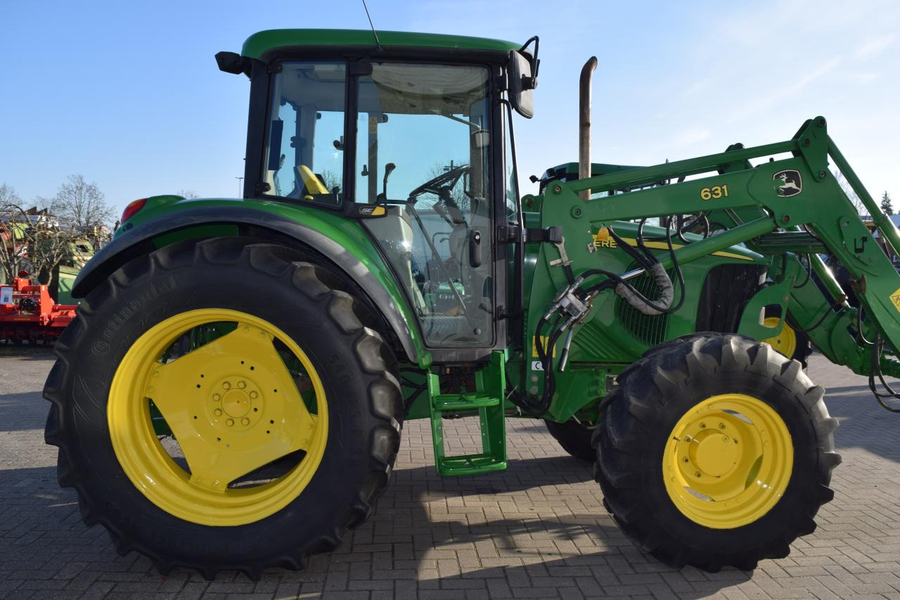 John Deere 6220 - טרקטור חקלאי: תמונה 2 John Deere 6220 - טרקטור חקלאי: תמונה 2