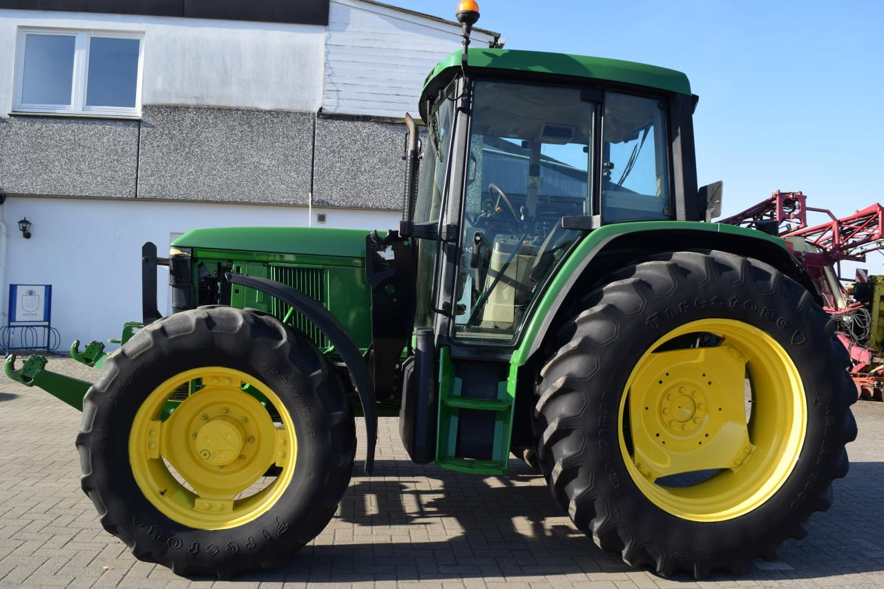 John Deere 6410 - טרקטור חקלאי: תמונה 1 John Deere 6410 - טרקטור חקלאי: תמונה 1