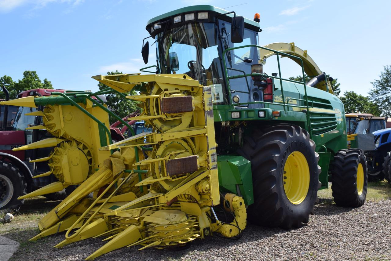 John Deere 7400 - מקצרת מספוא: תמונה 2 John Deere 7400 - מקצרת מספוא: תמונה 2